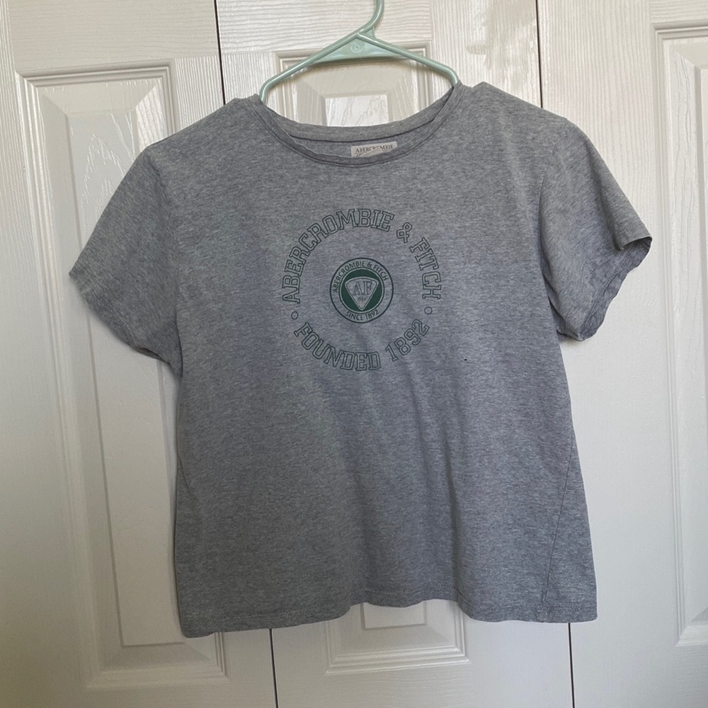 Abercrombie cropped tee